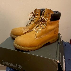MEN'S TIMBERLAND® PREMIUM 6-INCH WATERPROOF BOOTS (used)